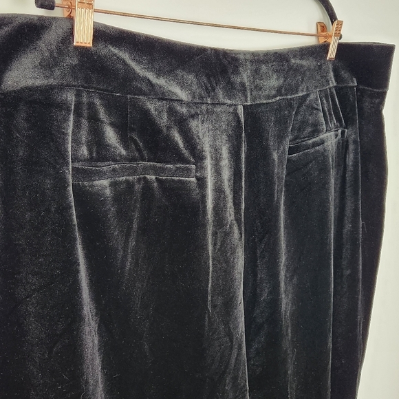 Universal Standard Farrah Velvet Black Trouser Pants Size 24 - Picture 11 of 11